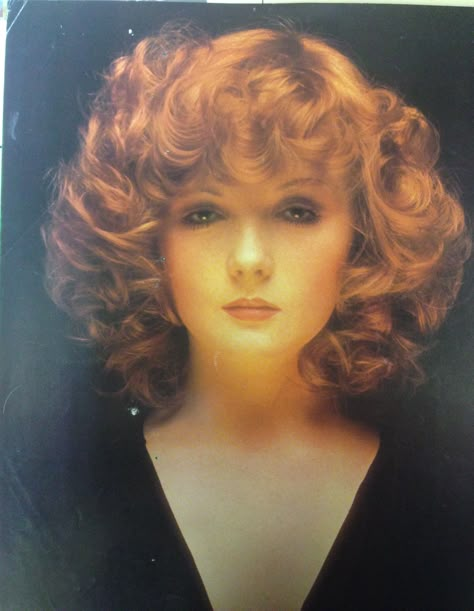 1960s Hairstyles For Curly Hair, 70s Short Curly Hair, Curly 60s Hair, 1970 Hairstyles Short, 1984 Hairstyles, 60s Curly Hair, 70s Short Hair, 1970's Hairstyles, 70s Short Hairstyles