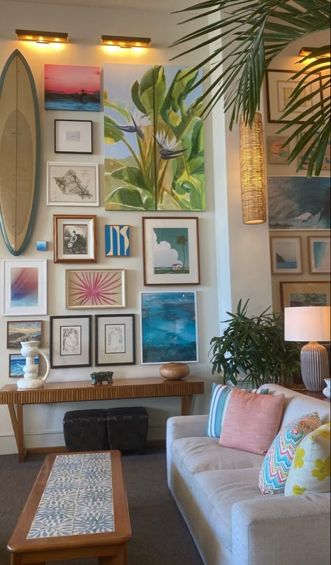 Hawaii Aesthetic House Interior, Caribbean Inspired Decor, Coastal Jungle Decor, Caribbean Coastal Decor, Funky Coastal Decor, Beach Eclectic Decor, Hawaii Bathroom Decor, Hawaii Gallery Wall, Surf Gallery Wall