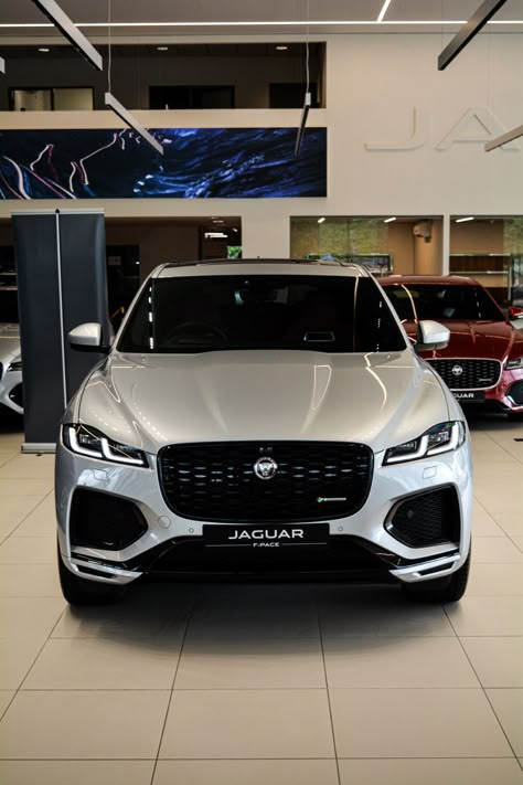 With a confident new exterior, stunningly crafted all-new interior, the latest generation Pivi Pro infotainment and the choice of in-line four and six-cylinder engines including PHEV** and MHEV technology, the new Jaguar F-PACE is more luxurious, connected and efficient. New Jaguar Car, Jaguar Pace, Road Trip Vibes, New Jaguar, Luxury Things, Jaguar (cars), Jaguar F Pace, Creative Car, Jaguar Models