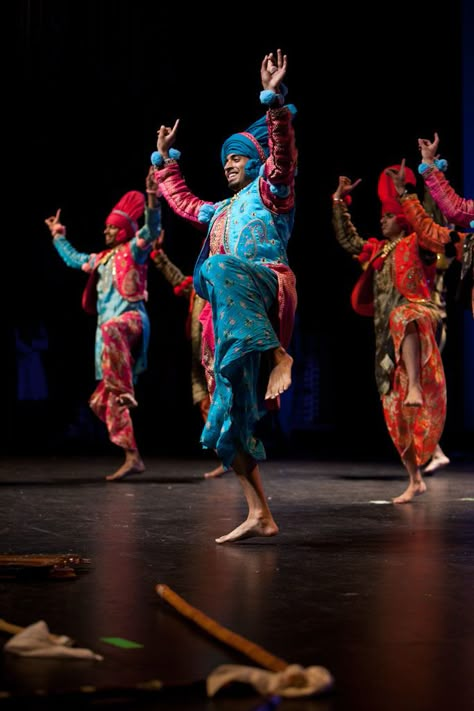 Bhangra Dance Images, Dance Forms Of India, Indian Dances, Punjab Culture, Bhangra Dance, Dance Of India, Dance Forms, Punjabi Culture, Amazing India