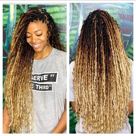 Blonde Faux Locs Styles Goddess, Mixed Color Faux Locs, Box Braids Ombre Hair, Goddess Faux Locs Blonde, Different Faux Locs, Blonde Goddess Locs, Faux Locs Blonde, Goddess Faux Locs, Blonde Box Braids