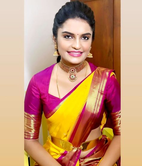 Blouse Design Latest Silk, Blouse Designs Silk Front Neck, Blouse Designs Soft Silk Saree, Ikkat Blouse Designs Latest, Latest Pattu Blouse Designs Pattern, V Neck Pattu Blouse, Sleeveless Indian Blouse, Self Blouse Designs Latest Pattu, Blose Desines New Pattu