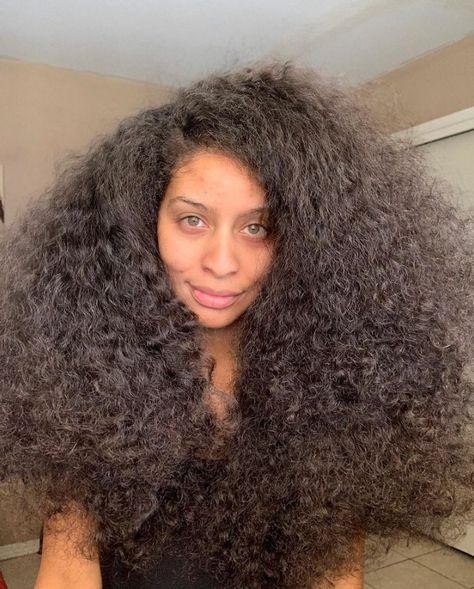 Big Frizzy Curly Hair, Curly Hair Brushed Out, Huge Curly Hair, Brushed Curly Hair, Frizzy Hair Aesthetic, Brushed Out Curly Hair, Long Curly Hair Black Women, Brushed Curls, Frizzy Hairstyles