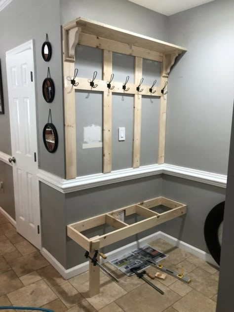 Stop And Drop Mudroom, Entrance Closet Remodel, Entrance Storage Design, Mud Room Ideas Apartment, Small Mud Room Cubby Ideas, Hallway Ideas With Storage, Locker Room Entry Way, Diy Mud Room Coat Rack, Long Wall Storage Ideas