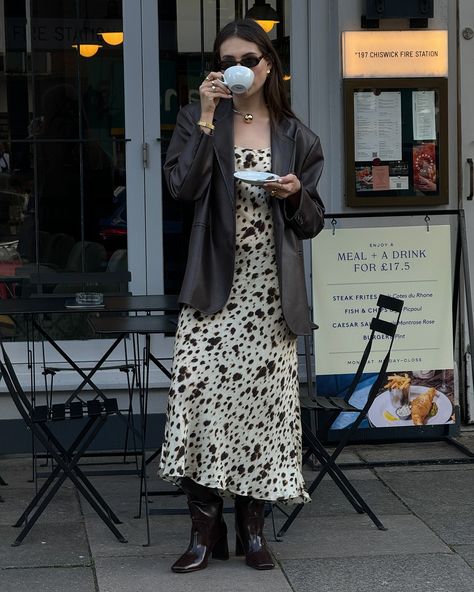 Obsessed with cow print recently 🐄 Dress @massimodutti Boots @hm Necklace @cosstores Sunnies @lespecs Bag @etsy Blazer local Korean brand vivid Cow Print Outfit, Cow Print Dress, Street Style Celebrities, Korean Brand, Korean Brands, It Girls, Luxury Life, Style Accessories, Cow Print