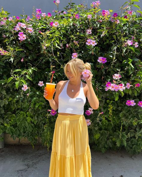 All Posts • Instagram Maxi Skirt Outfit Ideas Summer, Yellow Maxi Skirt Outfit, Skirt Outfit Ideas Summer, Tiered Maxi Skirt Outfit, Spring Maxi Skirt Outfit, Yellow Skirt Outfit, Yellow Soul, Tiered Skirt Outfit, Lemonade Refresher