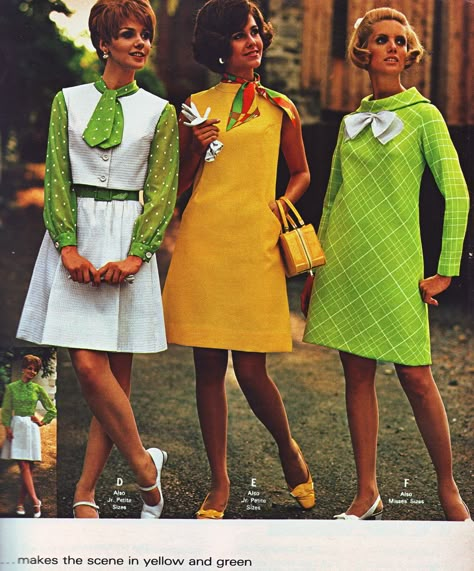 https://flic.kr/p/uQFRys | Wards 69 ss yellow green dress Mod Fashion 60s, Women In Dresses, 1960s Mod Fashion, 60s Fashion Women, Outfits 60s, Futuristic Retro, 60s Mod Fashion, 60s Outfits, 1969 Fashion