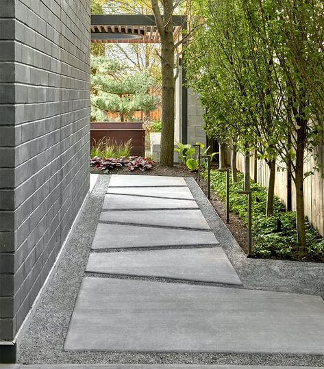 Entrance Pathway Landscaping, Foot Path Ideas Walkways, Modern Garden Path, Outside Walkway Ideas Pathways, Side Walks Ideas Walkways Pathways, Modern Sidewalks Pathways, Modern Front Yard Landscaping Ideas Entrance Driveways, Front Yard Pavers Walkway, Outdoor Pathway Ideas