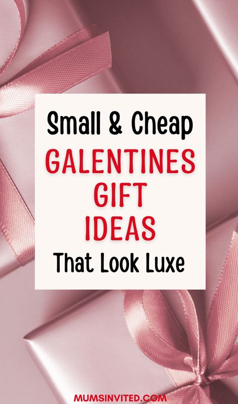 Find cute, small and cheap DIY Galentine’s gifts to make your BFF smile! Put together a gift basket filled with Valentines gifts for friends that your besties will love! Show your bestie some appreciation with these thoughtful gift ideas. Your girlfriends will love these budget-friendly Galentine's Gifts that are absolutely adorable! Galentines Gifts Homemade, Cute Gifts For Boyfriend Diy, Small Valentines Day Gifts Friends, Small Valentine Gifts, Diy Valentines Gifts For Friends, Gift Ideas Coquette, Valentines Gift Ideas For Girlfriend, Galentines Gifts Idea, Homemade Valentines Gifts For Him