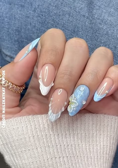 Watery Blue Nails, Water Blue Nails, Blue Nails Inspo Aesthetic, Garba Nails, Summer Nails 2024 Blue, Light Blue Almond Nails Design, Finger Extensions, Sommer Nails, Beach Themed Nails