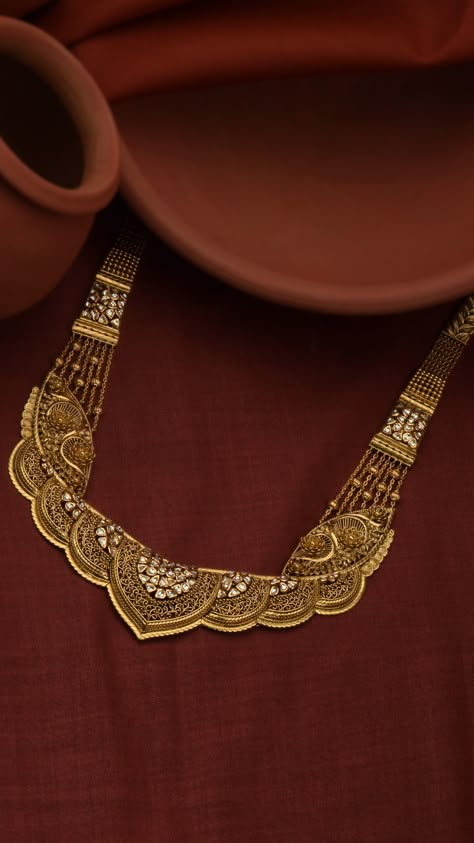 Antique Gold Long Necklace Designs, Jewelry Design Necklace Gold Long, Latest Gold Jewelry Designs, Gold Jewelry Long Necklace, Long Necklace Gold Indian, Gold Long Necklace Set, Polki Diamond Jewellery, Gold Kundan Necklace, Diamond Long Necklace