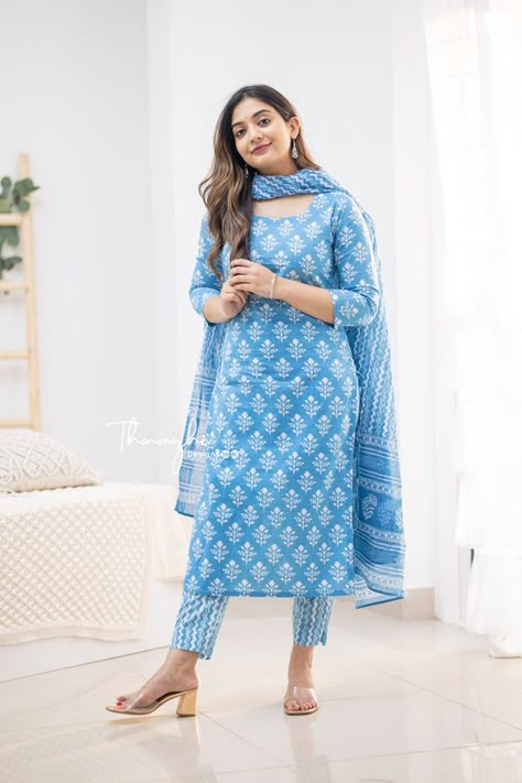 Salwar Cotton Designs, Cotton Kurta Sets For Women With Dupatta, Chudidar Pants Designs Cotton, Chudidar Designs Cotton For Stitching, Cotton Salwar Designs For Stitching, Kurti Pent Pair, Cotton Suit Sleeves Design, Salwar Suit Designs Cotton, Cotton Dress Material Stitching Designs