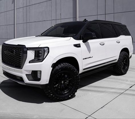 Custom Gmc Yukon, Nice Mom Cars, Chevy Traverse Custom, Gmc Suv Yukon Denali, 2024 Yukon Denali, Mom Suv Vehicles, White Tahoe With Black Rims, Gmc Yukon Denali 2024, 2024 Suv Cars