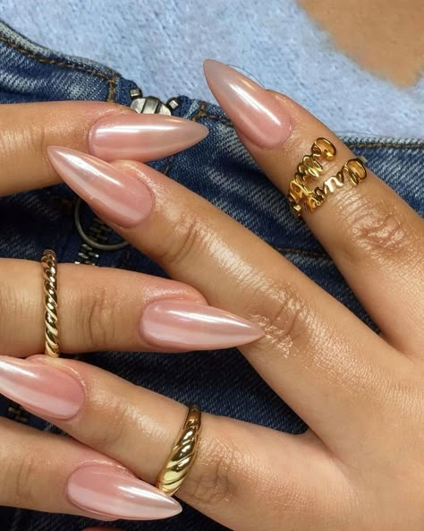 Neutral Nail Designs, Unghie Sfumate, Kutek Disney, Pink Chrome Nails, Classy Acrylic Nails, Shiny Nails, Neutral Nails, Classy Nails, Chic Nails