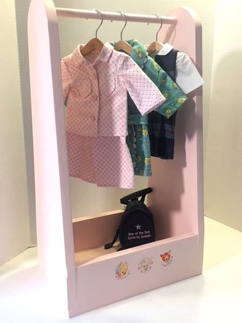 Diy Doll Clothing Rack, Diy Doll Closet Ideas, Doll Clothes Hanging Rack, Dolls Wardrobe Diy, Doll Clothes Storage Ideas Diy, Diy Doll Wardrobe, Doll Clothing Storage, Diy Doll Wardrobe Closet, Toy Wardrobe