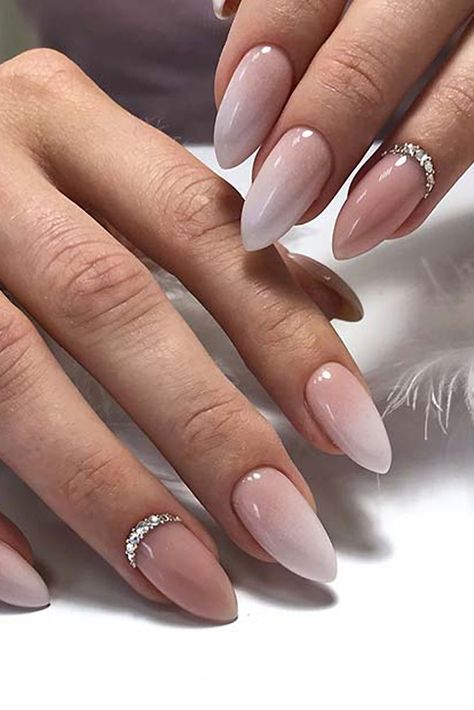 30 Wow Wedding Nail Ideas | Wedding Forward Simple Wedding Nails For Guest, Nail For Birthday Ideas, Edgy Wedding Nails For Bride, Nails For Wedding Guest Classy, Bachelorette Nail Ideas, Bridal Nail Ideas, Wow Wedding, Wedding Nail Ideas, Stars Nails