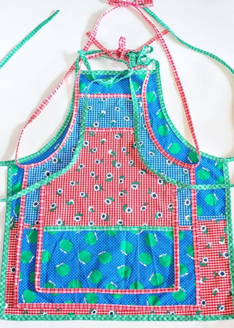 Apron Pockets Ideas, Child’s Apron, Kids Apron Pattern Free Easy, Child’s Apron Pattern Free, Simple Apron Pattern Free, Toddler Apron Pattern Free, Boy Apron Pattern, Kids Apron Pattern Free, Sew An Apron