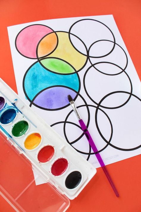 Rainbow Circle Watercolor Art | Simply Bessy | Kids Crafts Art Binder Ideas, Rainbow Art Projects For Kindergarten, Color Art Projects For Preschool, Color Art Lessons Elementary, Color Art Projects Elementary, Art For Elementary Kids, Circle Watercolor Art, Color Art Projects, Watercolor Preschool