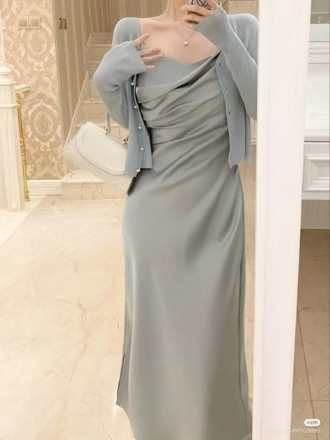 Dresses With Cardigans, Bodycon Dress With Cardigan, Posing In Dress, Korean Modest Fashion, Business Dress Women, Jumpsuit Elegant, Western Work, Slip Dresses, Fashionista Clothes