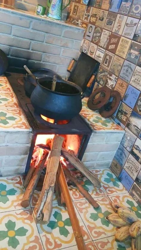 21 Inspirasi Dapur Tungku Kayu Bakar dengan Desain Modern 6 Dapur Kotor, Firewood Stove, Brick Bbq, Diy Grill, Outdoor Kitchen Decor, Kabinet Dapur, Outdoor Stove, Outdoor Kitchen Plans, Outdoor Oven