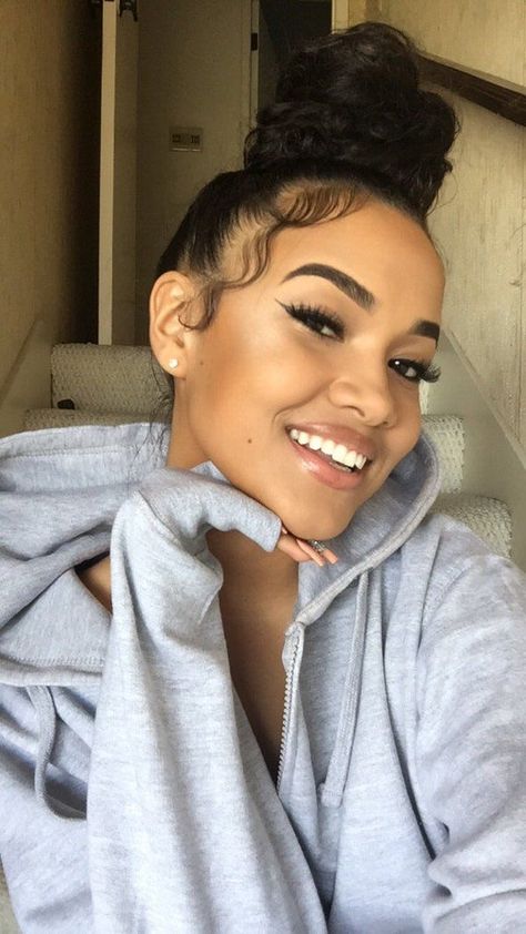 pinterest: @ nandeezy † Cydney Christine, Edges Hair, Baddie Hairstyles, Black Girls Hairstyles, Bun Hairstyles, Baby Hairstyles, Hair Looks, Hair Goals, Hair Inspo