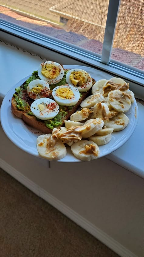 Soft Boiled Eggs Aesthetic, Healthy Boiled Egg Breakfast, Healthy Breakfast Aesthetic Eggs, Boiled Egg Snack Ideas, Boiled Eggs Aesthetic, Boiled Egg Meals, Boiled Egg Snack, Boiled Egg Breakfast Ideas, Boiled Egg Breakfast