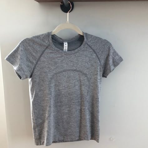 Lululemon training shirt short sleeve Lululemon Gray Shirt, Lululemon Align Shirt, Lululemon Grey Shirt, Lululemon Tops Shirts, Lululemon T Shirt, Grey Lulu Shirt, Lululemon Shirts & Tops, Lululemon Tshirts, Grey Lululemon Shirt