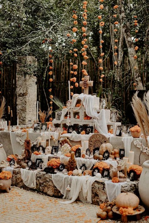 Traditional Dia de los Muertos Wedding in Tulum, Mexico Outdoor Ofrenda, Simple Ofrenda, Day Of The Dead Wedding Theme, Day Of The Dead Decor, Simple Ofrenda Ideas, Dia De Los Muertos Wedding Ideas, Indigenous Wedding, Mexican Wedding Traditions, Day After Halloween