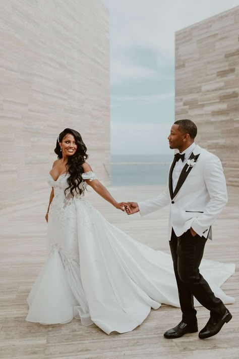 shayla-lester-wedding-couple-0621 Oceanfront Wedding, Wedding Portrait Poses, Flowers Candles, Wedding Photoshoot Poses, Wedding Picture Poses, Wedding Photo Inspo, Wedding Couple Poses, Shot List, Groom Poses