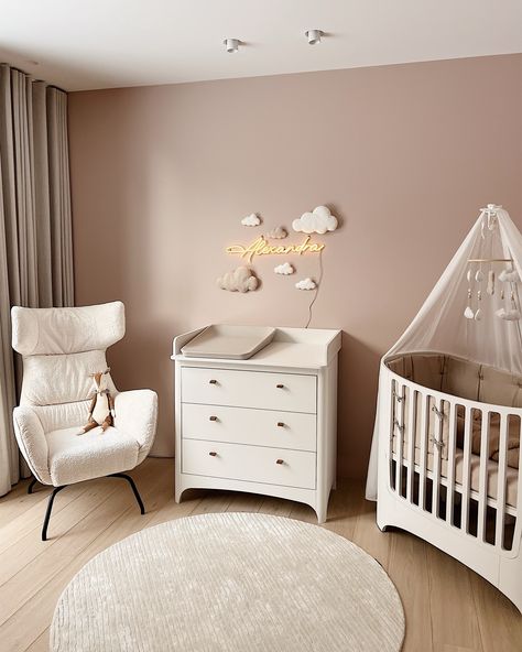 Nursery Beige And White, Small Cozy Nursery, Pink And Beige Nursery Ideas, Pink Cloud Nursery Theme, Baby Girls Room Decorating Ideas, Nursery Feature Wall Ideas, Simple Nursery Ideas Small Spaces, Clouds Nursery Theme, Babies Room Ideas