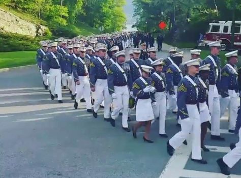 The West Point cadet was caught staring at her phone instead of focusing on the march on graduation day. United States Military Academy, Using Phone, Military Special Forces, Drum Corps, Military Academy, West Point, District Of Columbia, Know What You Want, Graduation Ceremony