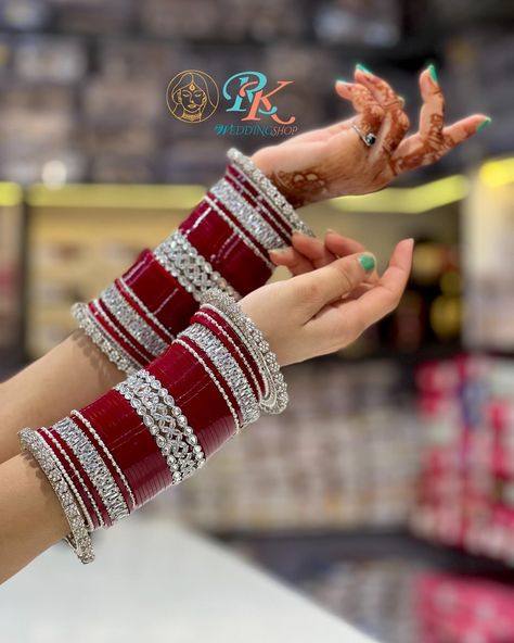 Jisne Abhi Shaadi Ki Shopping Done Nahi Ki Usko Tag Kro 🥰 For order Dm or watsap 8626949088 All india delivery available (Cash On Delivery Available) Worldwide Shipping available book your order fast ,wedding,shaadi,Bangles,punjabi choorha,Bridal. #bangles #banglescollection #bridaljewellery #wedding #rkweddingshop Code- Tpzz Chura Bridal Punjabi Bride Latest, Bridal Chura Latest Punjabi, Latest Chura Designs Bridal, Chura Bridal Punjabi Bride, Punjabi Chura, Bridal Things, Bridal Chura, Punjabi Bride, Indian Bridal Jewelry Sets