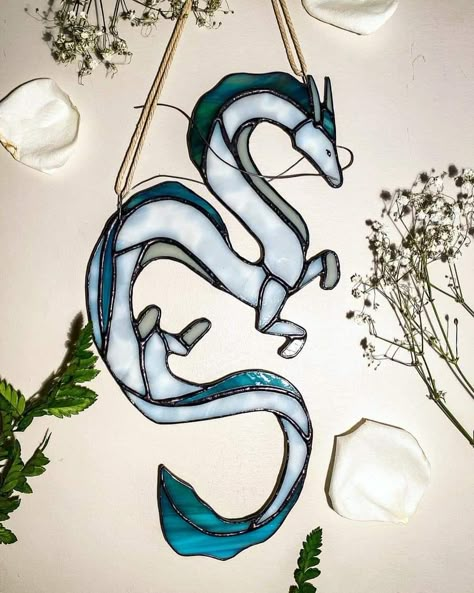 Dragon House Decor, Studio Ghibli Glass Art, Stained Glass Cricut, Ghibli Stained Glass Art, Stained Glass Painting Designs, Studio Ghibli Stained Glass Art, Cute Stained Glass Ideas, Gallery Glass Ideas Diy, Stained Glass Art Diy