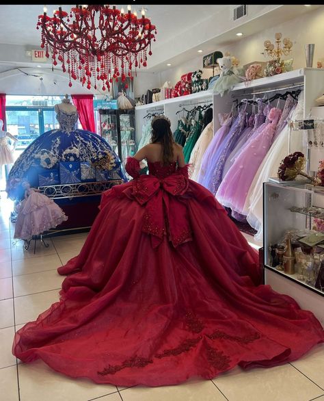 Red And White Quinceanera Dresses, Dark Red Quinceanera Dresses, Red Quince Theme, Red Quince Dress, Red Quinceanera Ideas, Quinceanera Red, Quince Planning, Burgundy Quinceanera Dresses, Quince Stuff