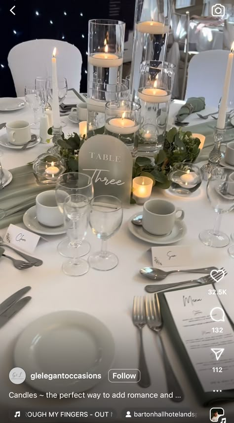 Green Table Settings, Sage Green Wedding Theme, Green Wedding Decorations, Elegant Wedding Themes, Green Centerpieces, Candle Wedding Centerpieces, Green Themed Wedding, Elegance Wedding, Elegant Wedding Reception