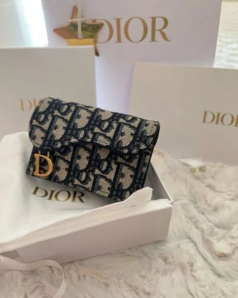 #dior Luxury Wallet Women Dior, Dior Wallet Women, Wallet Designer Women, Luxury Wallets Women, Dior Coin Purse, Pink Dior Wallet, Dior Wallet Aesthetic, Luxury Things To Buy, Wallets For Women Designer