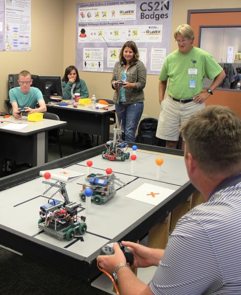 Makerspace Classroom, Grants For Teachers, Vex Robotics, First Lego League, Robotics Club, Robotics Competition, Carnegie Mellon University, College Event, Middle School Science Teacher