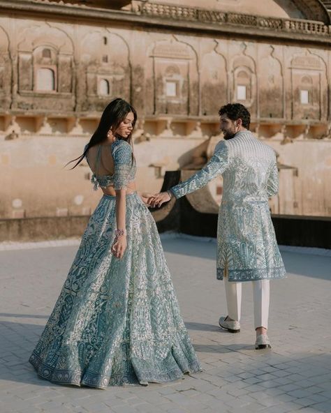 Alanna Panday, Indian Wedding Poses, Pre Wedding Photoshoot Outfit, Reception Outfit, Engagement Photography Poses, Indian Outfits Lehenga, Love Series, Asian Wedding Dress, Wedding Photoshoot Poses