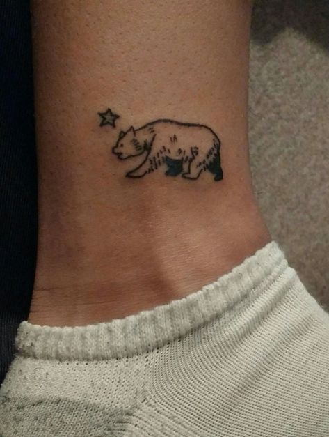 California State Bear $20 Flash by Jose GQink @ Exclusive Tattoo Chico Ca. Cal Bear Tattoo, Alaska Bear Tattoo, California Flash Tattoo, California Flag Tattoo, Cute California Tattoos, Bear Inspired Tattoo, Small Bear Tattoo Men, California Bear Tattoo Men, Tattoos For California