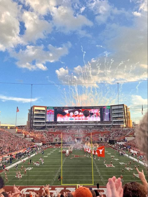 University Texas Austin, University Of Texas At Austin Dorm, University Sports Aesthetic, Texas College Aesthetic, University Of Austin Texas, Ut At Austin, University Of Texas Aesthetic, University Of Texas At Austin Aesthetic, University Of Arizona Aesthetic