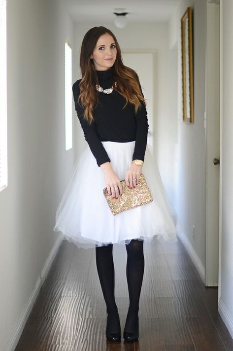 White Tulle Skirt Outfit, Sweatpants Outfit Lazy, Tulle Skirt Outfit, Tulle Outfit, Aunt And Niece, Christmas Outfit Inspiration, Timeless Closet, Tulle Skirts Outfit, White Skirt Outfits