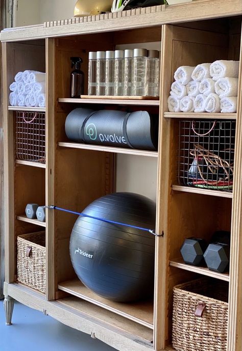 Gym Equipment Storage, Home Gym Storage, Home Gym Ideas, Workout Room Home, Diy Home Gym, Gym Room At Home, Home Gym Decor, Gym At Home, Home Gym Design