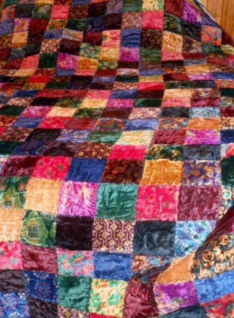 Vintage Victorian Crushed Velvet Patchwork Quilt Victorian Bedspreads, Patchwork Quilts Bohemian, Velvet Patchwork, Maximalist Quilt, Patchwork Velvet, Velvet Quilt Patchwork, Patchwork Velvet Coat, Patchwork Upholstery, Victorian Quilts