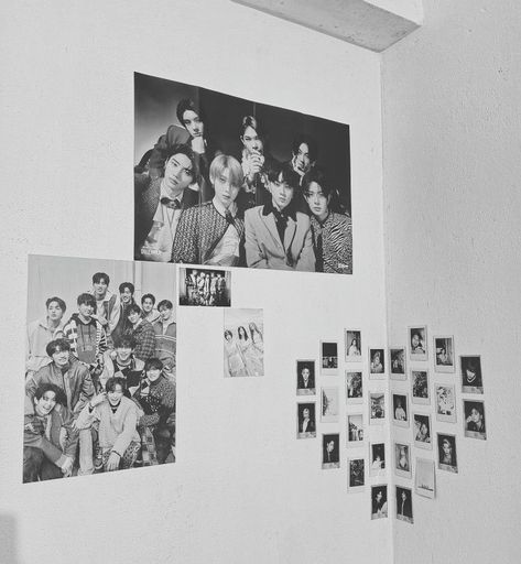 Room decor as a kpop Stan Room Decor Study, Decor Study Room, Posters On Wall Bedroom, Pinterest Room, Windows To The Soul, Lashes Mascara, Cute Diy Room Decor, Small Room Decor, Pinterest Room Decor