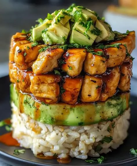 Introduction to Honey Lime Chicken and Avocado Rice Stack The honey lime chicken and ... LEARN MORE Creative Recipes Dinner, Chicken Avocado Rice, Chicken Recipes Honey, Avocado Chicken Recipes, Chicken Sushi, Macro Foods, Aesthetic Meals, Sushi Ideas, Lime Rice Recipes