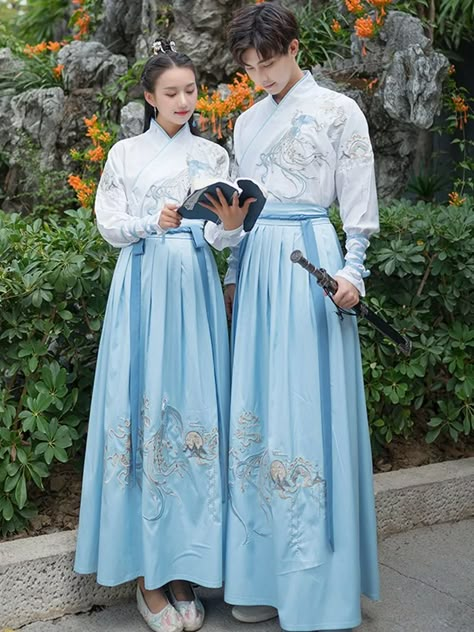 Chinese Clothing For Men, Imperial Clothing, Chinese Clothing Traditional, Traditional Asian Clothing, Chinese Fancy Dress, Traditional Asian Dress, Ancient Chinese Clothing, Culture Clothing, Chinese Traditional Clothing