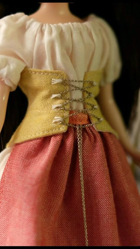 Dress from the victorian era Victorian Doll Clothes Patterns, Easy Doll Dress Pattern, Barbie Dress Sewing Pattern, Diy Doll Outfits, Homemade Doll Clothes, Ooak Doll Clothes, How To Make Doll Dress, Bjd Dress Pattern, How To Make Clothes For Dolls