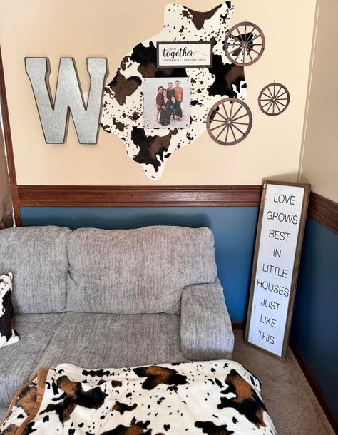 Small Western Living Room, Cowhide On Wall, Cowhide On Wall Ideas, Western Living Room Ideas, Cowhide Rug Living Room, Single Wide Remodel, Western Living Room, Ranch House Decor, Aesthetic House