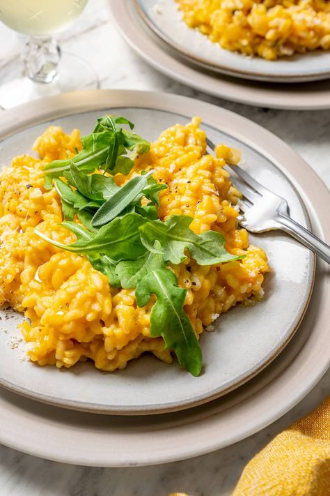 Butternut squash risotto is creamy, delicious and satisfying! It takes a little time, but it’s still easy to make—and absolutely worth it! #butternutsquash #risotto #fallflavors #comfortfood #vegetarianrecipes #seasonaleats Creamy Butternut Squash, Italian Rice, Vegan Paleo Recipes, Butternut Squash Puree, Squash Risotto, Squash Puree, Butternut Squash Risotto, Recipes For Dinner Healthy, Risotto Recipe