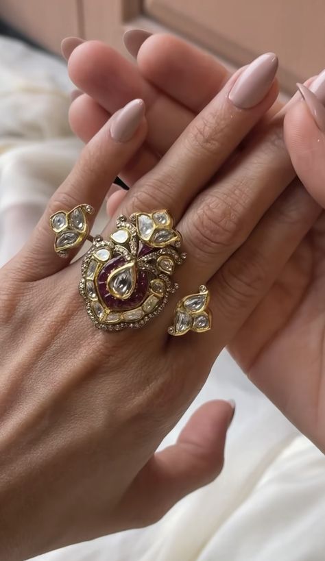 Kundan Rings Gold, Polki Rings Design, Convertible Jewellery, Kundan Rings, Kundan Ring, Convertible Jewelry, Beautiful Wedding Jewelry, Gold Jewelry Prom, Traditional Rings